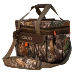 Igloo Realtree Square Cooler Bag -Fishing Goods Store igloo 00063015 realtree square cooler bag 04647.1650936310