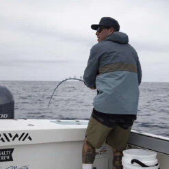 Salty Crew Shoreline Jacket - Dark Slate -Fishing Goods Store salty crew shoreline jacket dark slate 69007.1651418903